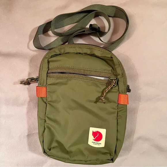 NWOT Fjallraven High Coast Pocket Crossbody Sling - Picture 2 of 4